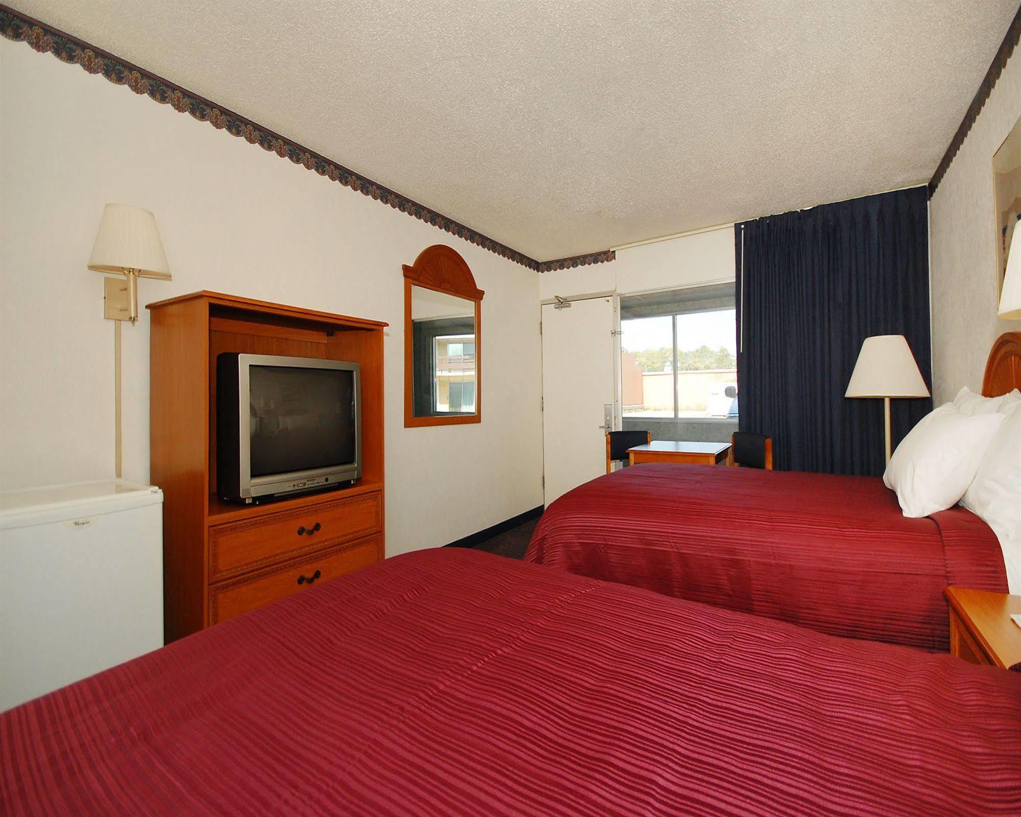 Rodeway Inn & Conference Center سيوكس سيتي الغرفة الصورة